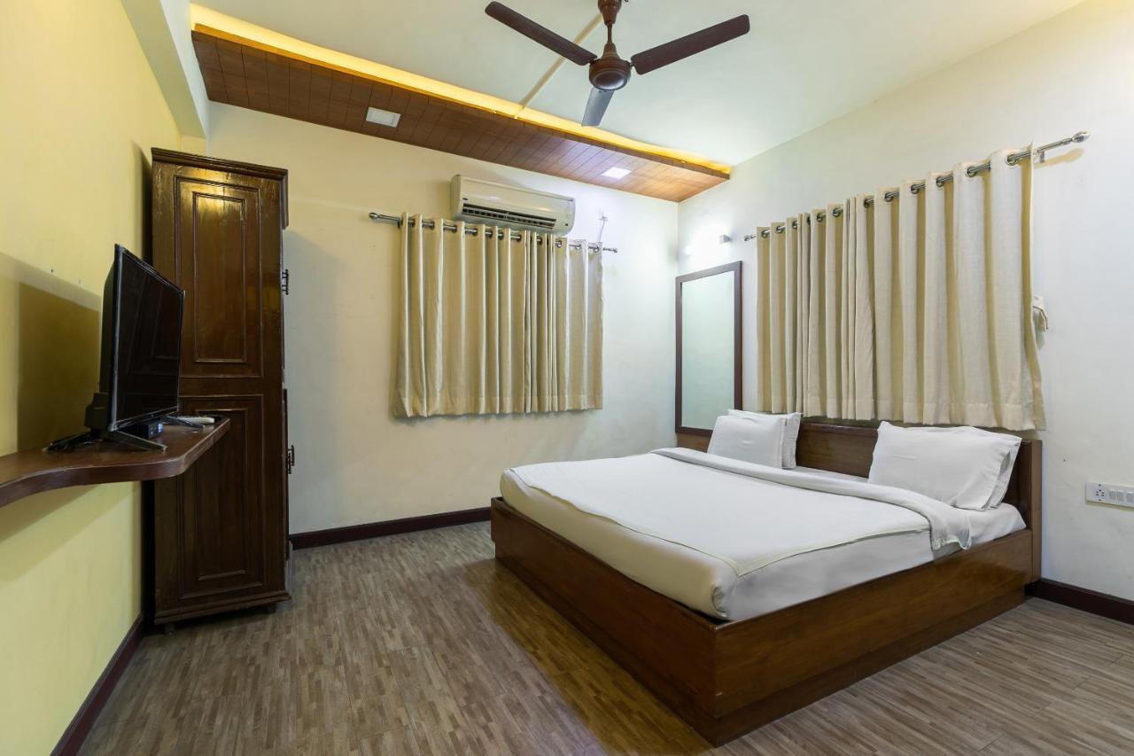Capital O 47539Capital O Umbergaon Club Umargam Ngoại thất bức ảnh