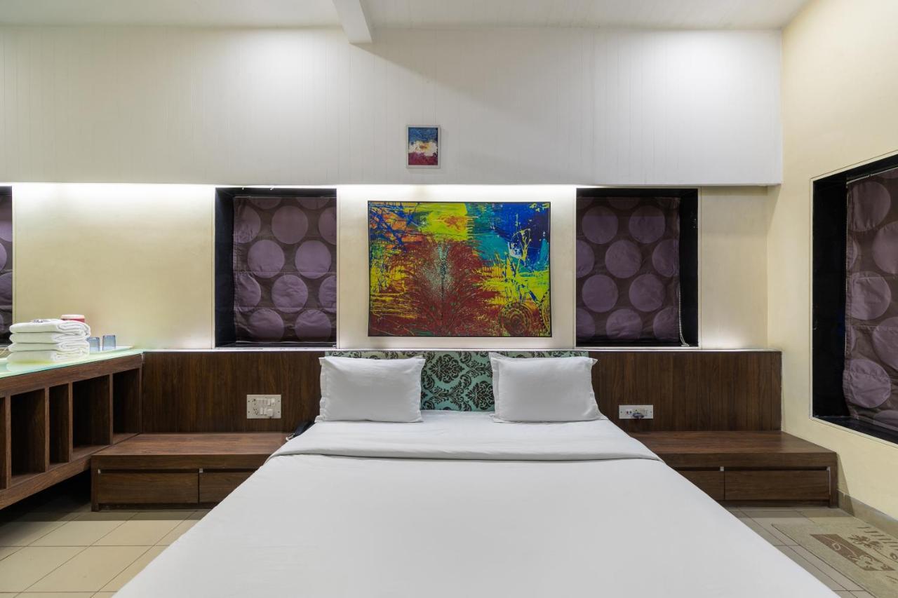 Capital O 47539Capital O Umbergaon Club Umargam Ngoại thất bức ảnh