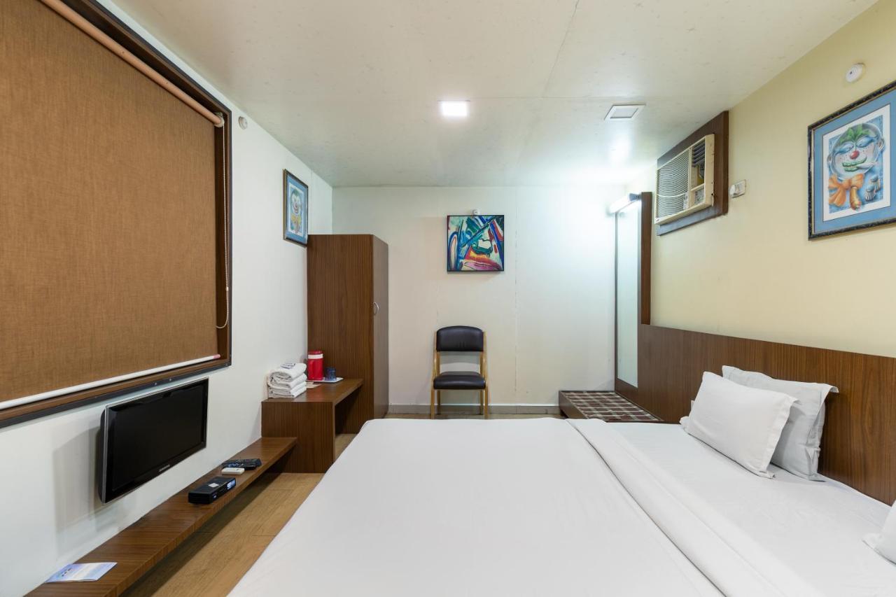 Capital O 47539Capital O Umbergaon Club Umargam Ngoại thất bức ảnh