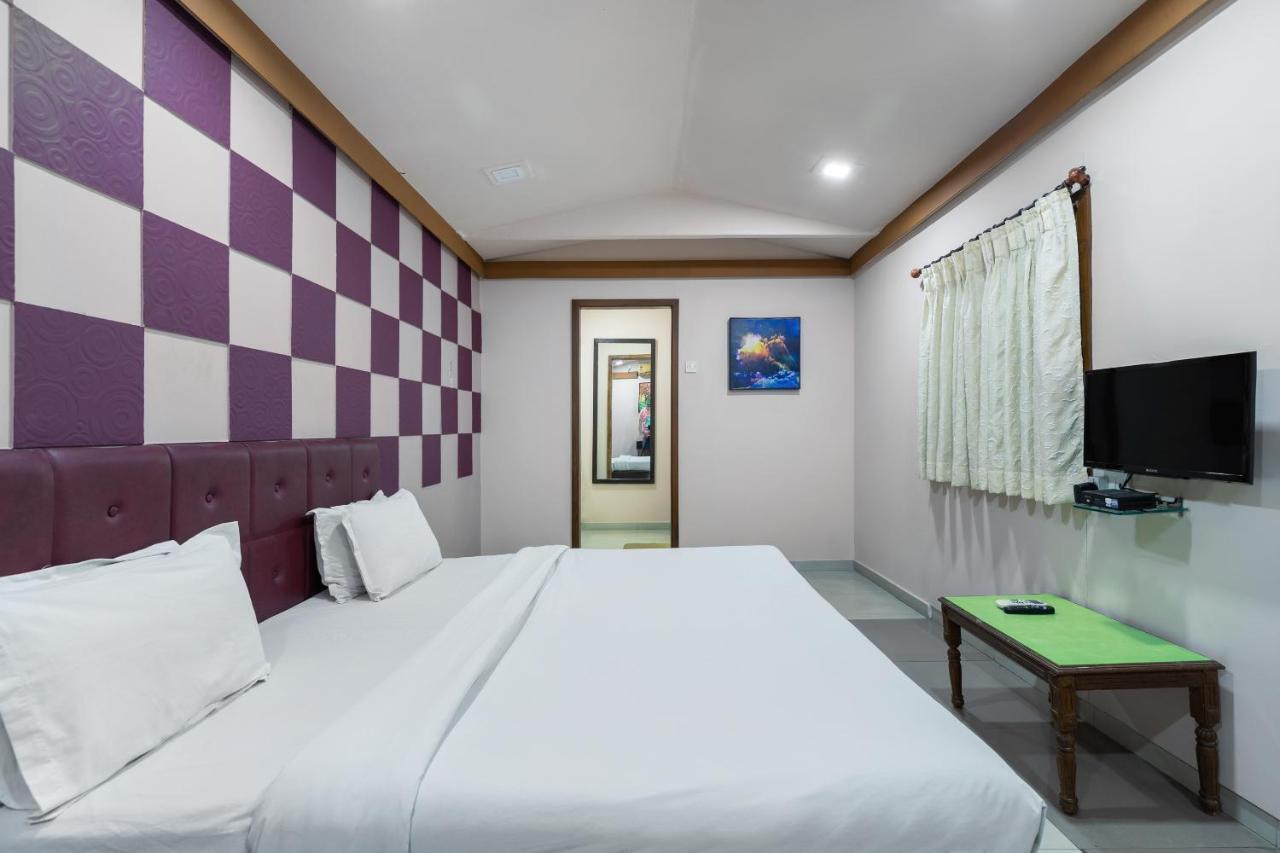 Capital O 47539Capital O Umbergaon Club Umargam Ngoại thất bức ảnh