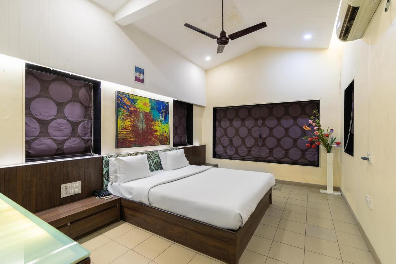 Capital O 47539Capital O Umbergaon Club Umargam Ngoại thất bức ảnh